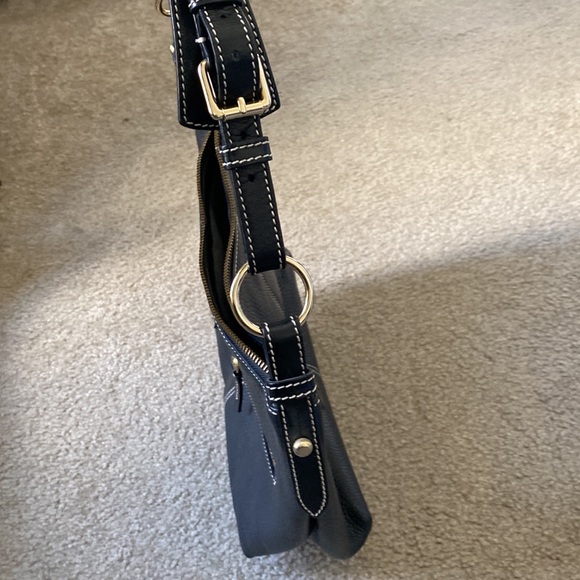 Dooney and bourke shoulder bag with white stitching. - Picture 2 of 4